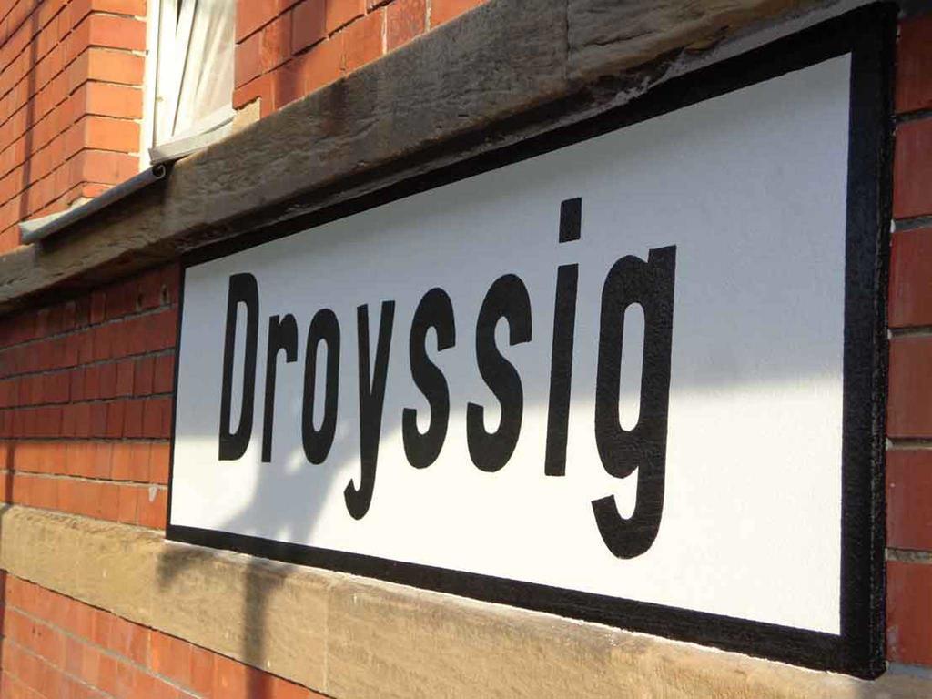 Bahnhof Droyssig - Uebernachten Im Denkmal Bagian luar foto